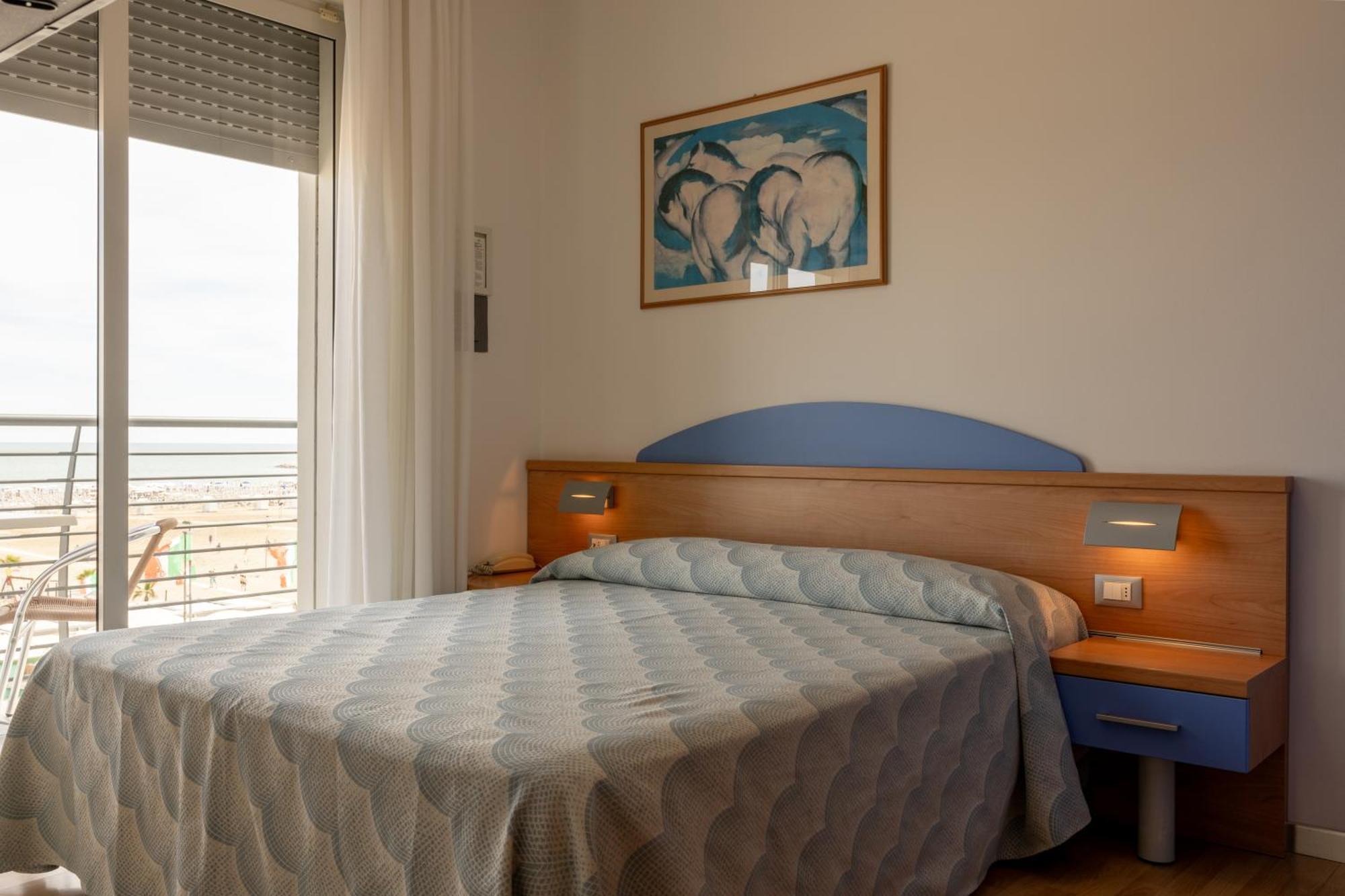 Riviera 3*