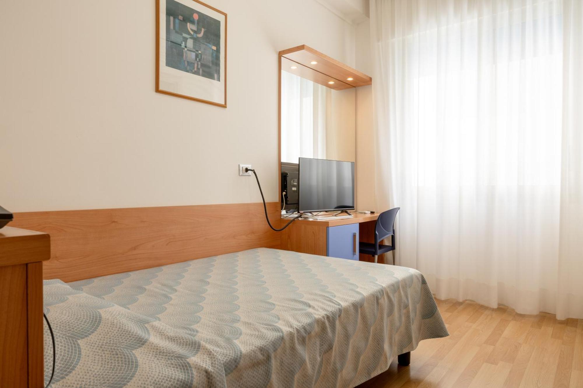 Hotel Riviera 3*