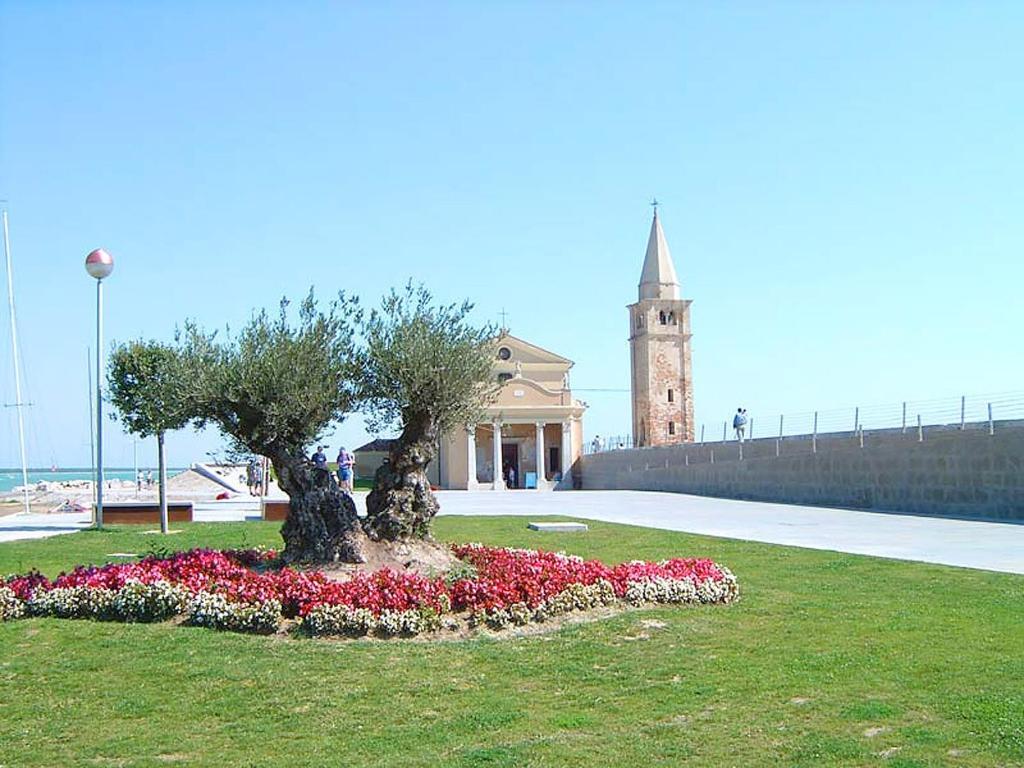 Riviera Hotel